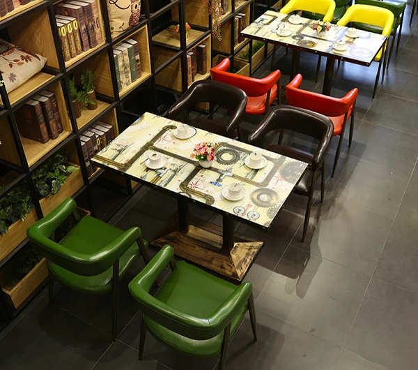 咖啡店桌椅