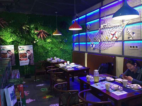 餐饮桌椅定制