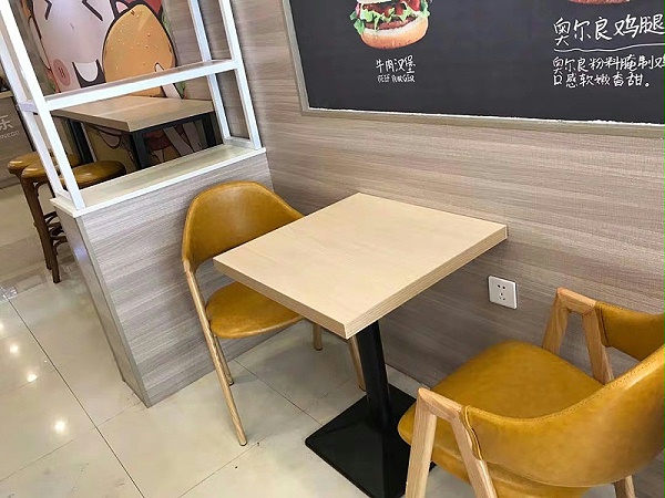 炸鸡店时尚餐桌椅