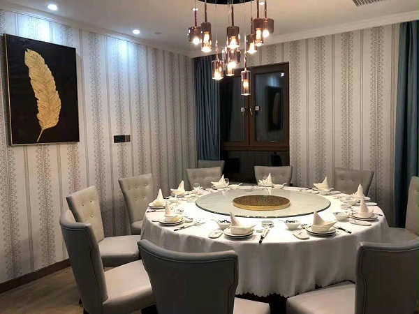 酒店电动餐桌椅
