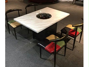 火锅桌椅