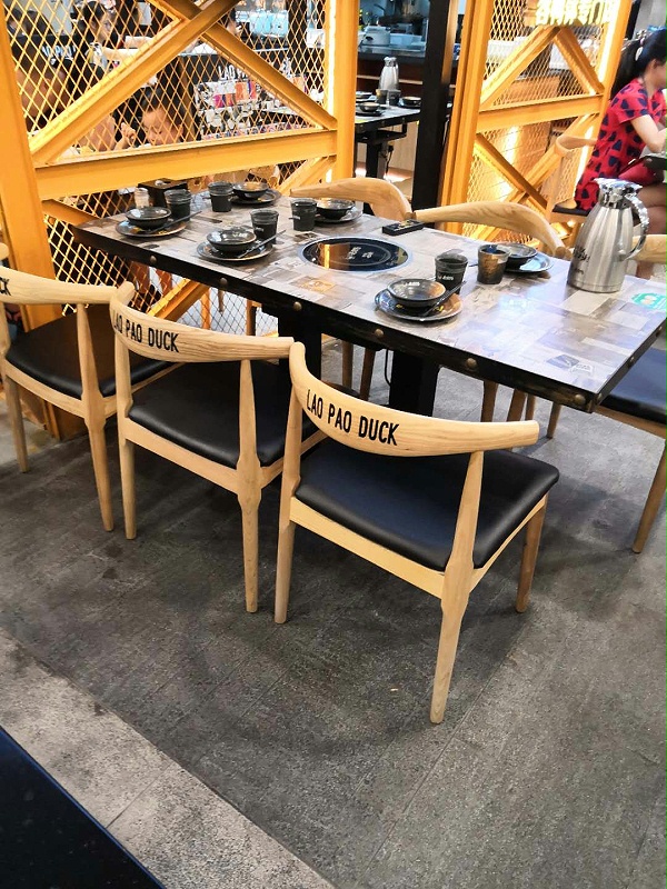 火锅店桌椅