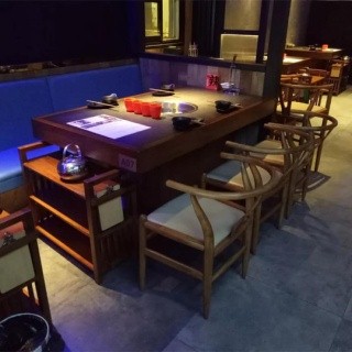 火锅店桌椅