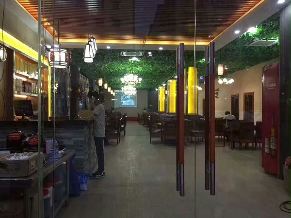 饭店桌椅