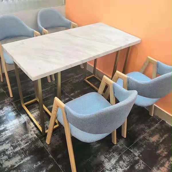 快餐店桌子椅子