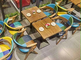 北欧实木餐椅，休闲洽谈主题西餐厅特色店，甜品店桌椅