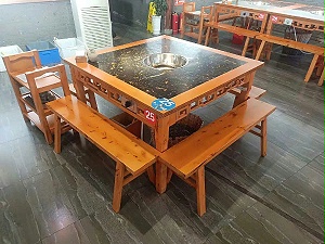 实木火锅桌椅