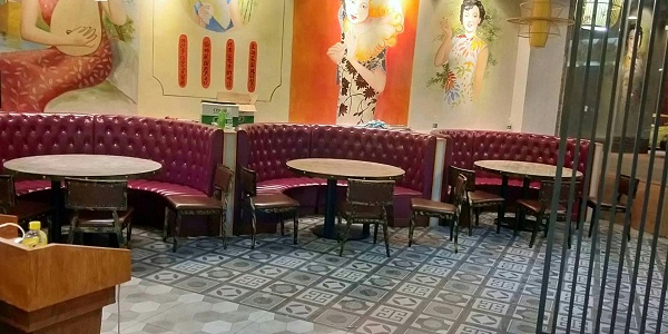 主题餐厅桌椅