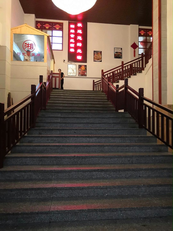 酒店桌椅