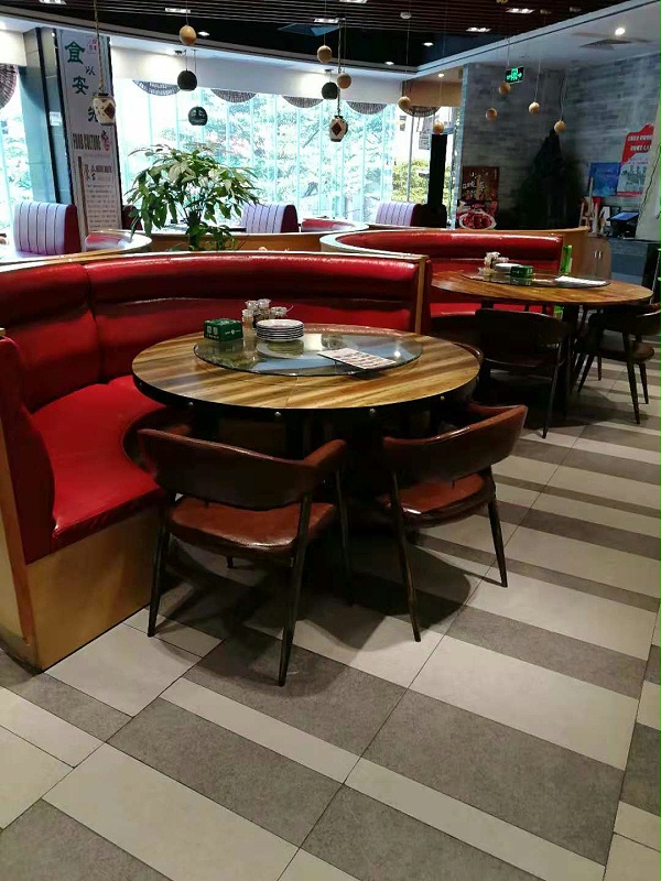 餐厅桌椅