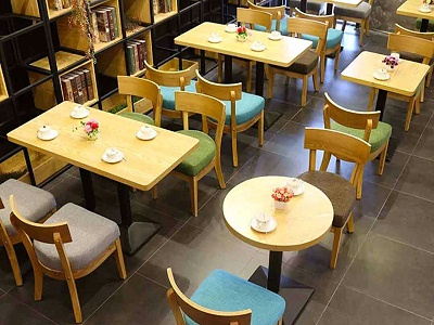 主题休闲小吃店实木餐厅桌椅