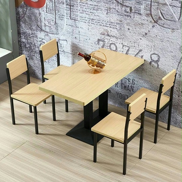 餐厅桌椅