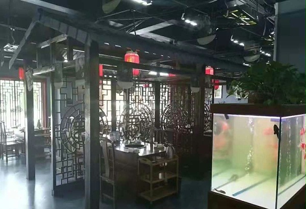 火锅店桌椅