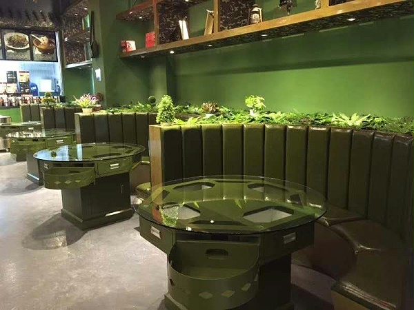 主题餐厅桌椅