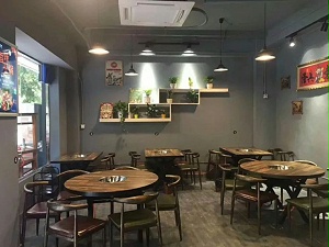 餐厅桌椅