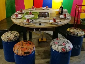 火锅桌椅