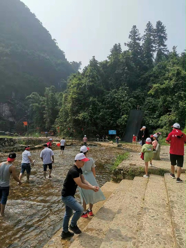 餐厅桌椅定制厂家
