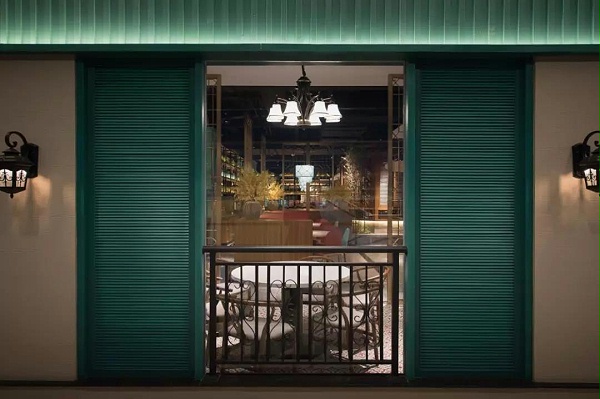 餐厅桌椅