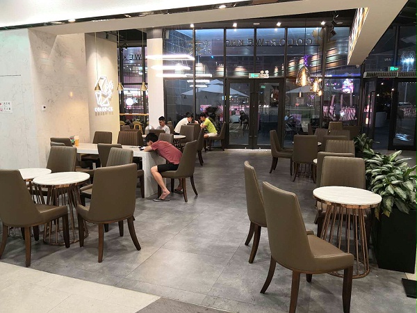 咖啡厅餐桌椅