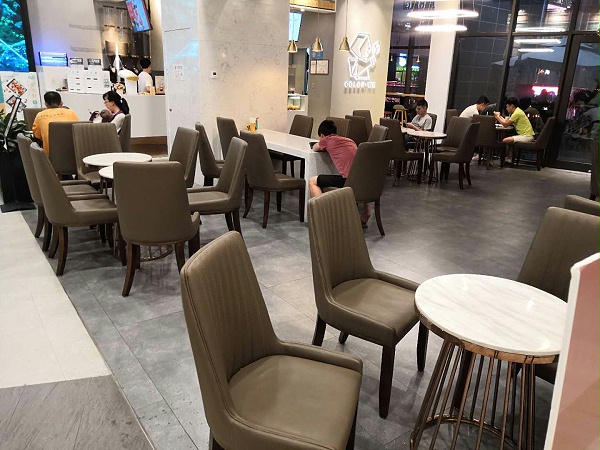 咖啡厅餐桌椅