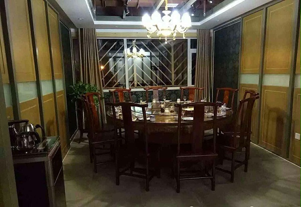 饭店桌椅