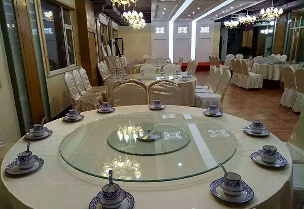 饭店桌椅