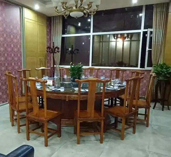 饭店桌椅