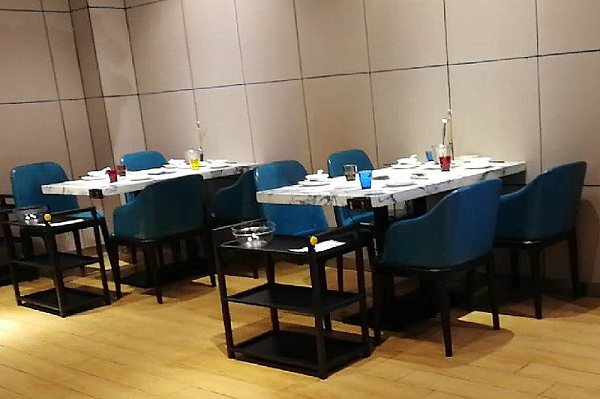 火锅店火锅桌椅