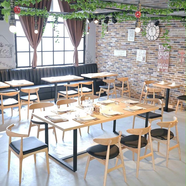 餐厅餐桌椅