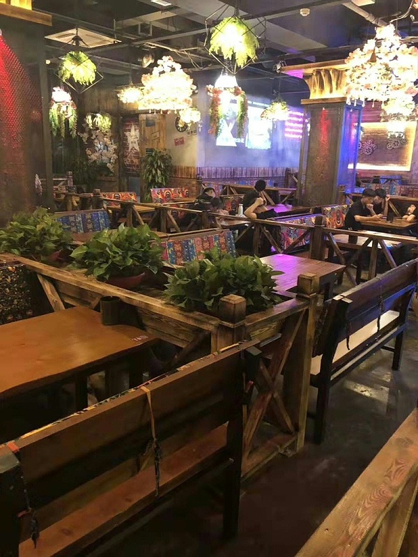 金属餐桌椅定做
